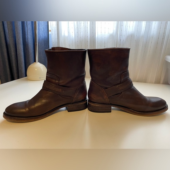 Gorgeous Treasure and Bond Leather Boot Size 7 1/2. - Picture 5 of 5